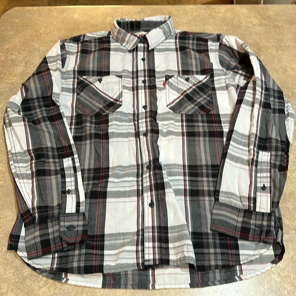 Men’s Levi’s button up shirt, size medium